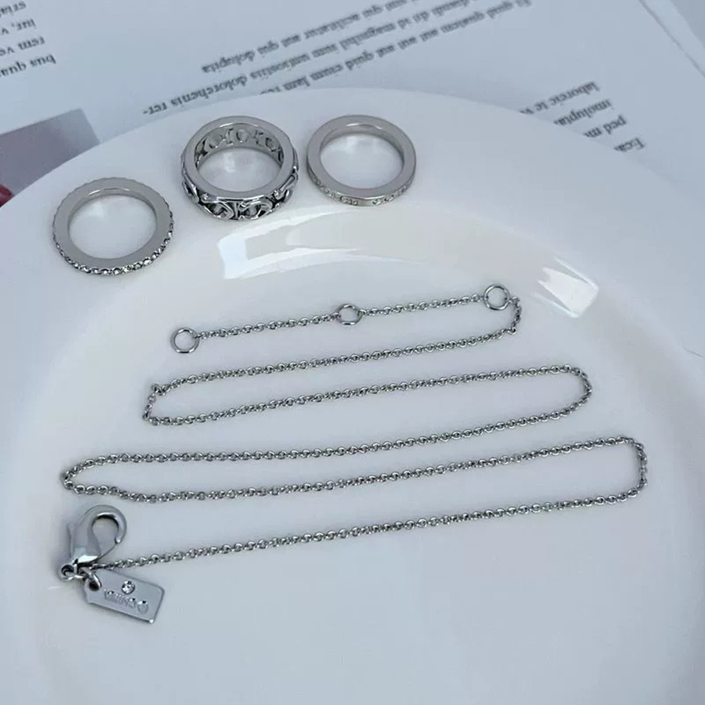 Coach Geometric Circle Rhinestone 3 Rings Removable Necklace - Picture 4 of 7